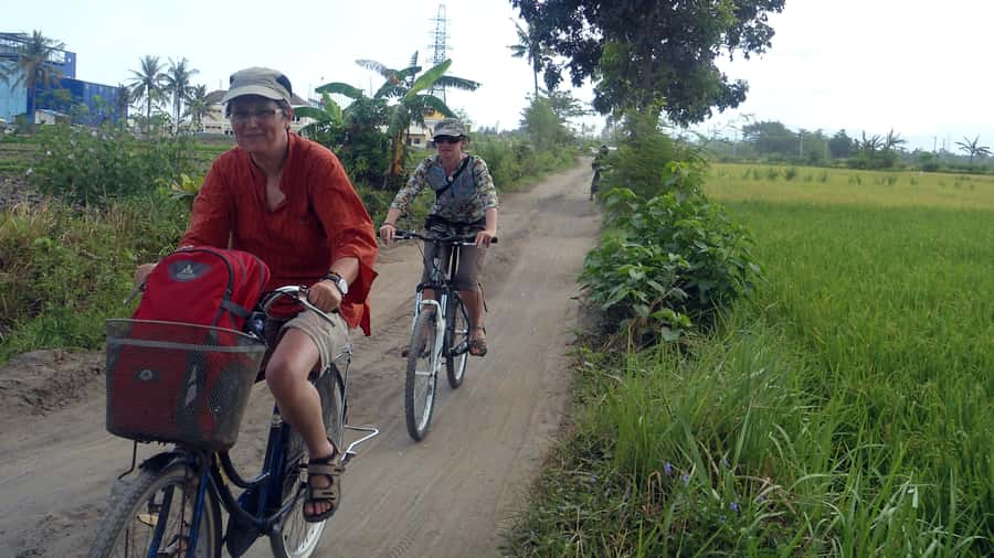 Countryside Bike Ride to Golong Village and Lingsar Temple - Why this ride is different from a standard Lombok tour
