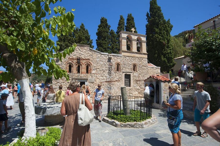 Crete: Lassithi Plateau & Kera Monastery Tour with Ceramics - Walking, weather, and comfort