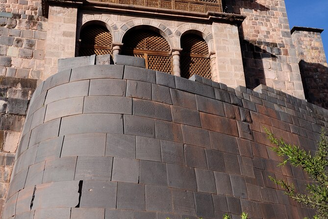 Cusco City Sightseeing, San Pedro Market, Cathedral and Qorikancha Temple - Qorikancha explains the collision of two faiths