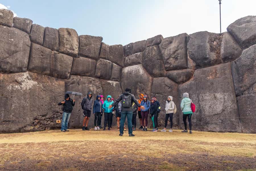 Cusco : City Tour of 4 Ruins and Sun Temple - Qenqo: a compact ceremonial site with strange details
