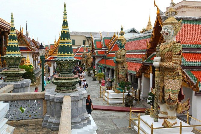 Damnern Saduak Floating Market, Grand Palace and Wat Phra Keo Tour from Bangkok - Is $175.48 a fair price?