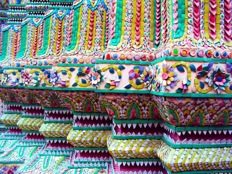Damnoen Saduak, Reclining Buddha, and Wat Arun Private Tour - What guide service adds