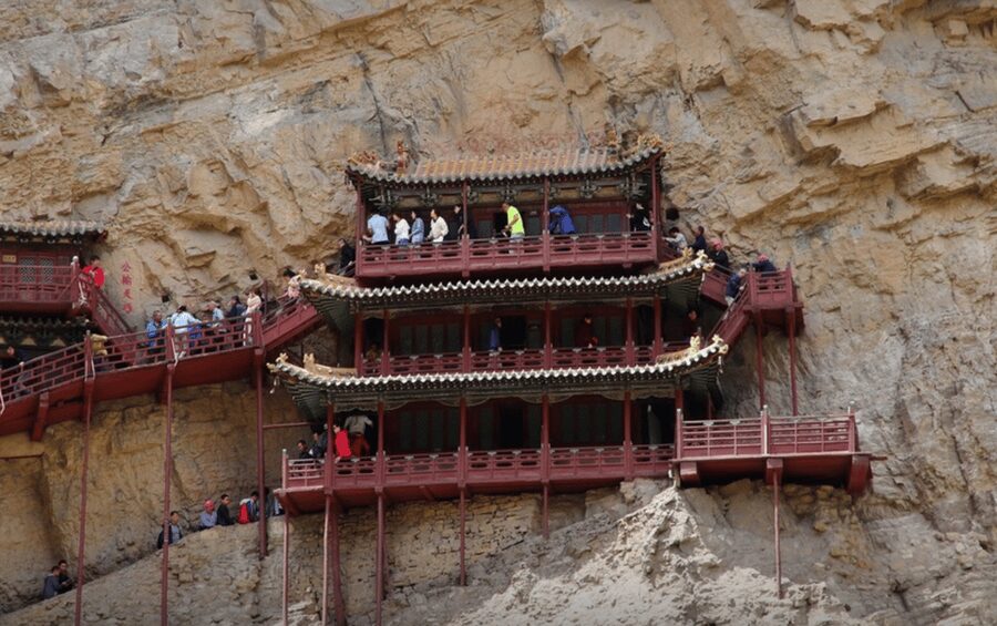 Datong: Transfer or Tour to Yungang Grottoes&Hanging Temple - Guide quality and what to expect