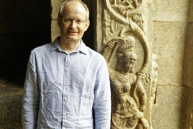 Day trip from Bangalore to Lepakshi for Temple architecture & paintings - What the private format really adds
