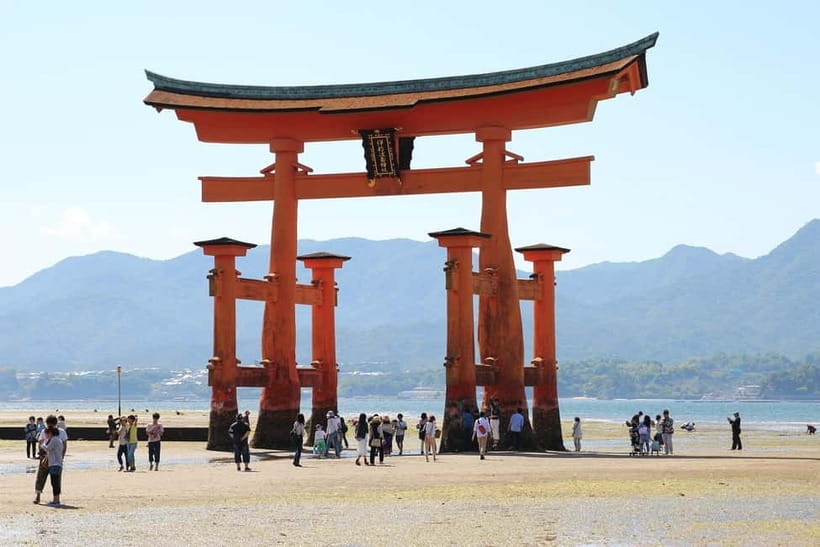 Day Trip to Hiroshima & Miyajima with Itsukushima Shrine - One hundred minutes to make Miyajima your own