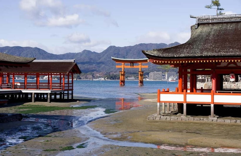Day Trip to Hiroshima & Miyajima with Itsukushima Shrine - Itsukushima Shrine puts the island in context