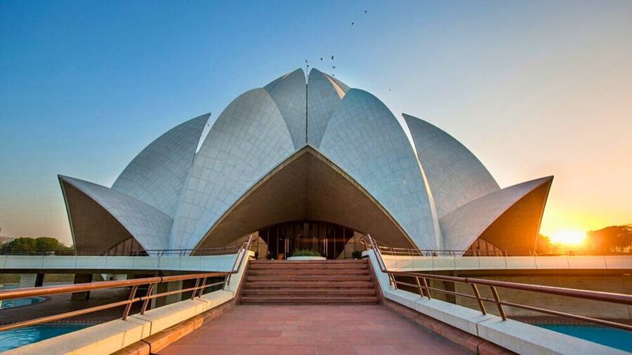 Delhi: 6-Hours Delhi Spiritual Sites With Famous Temples - Why this six-hour route works for a first day in Delhi
