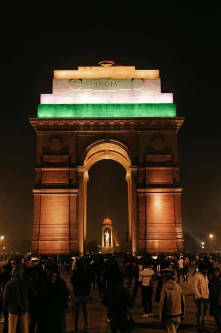 Delhi: Akshardham Temple, India Gate & Safdarjung Night Tour - Akshardham and the Sahaj Anand Water Show