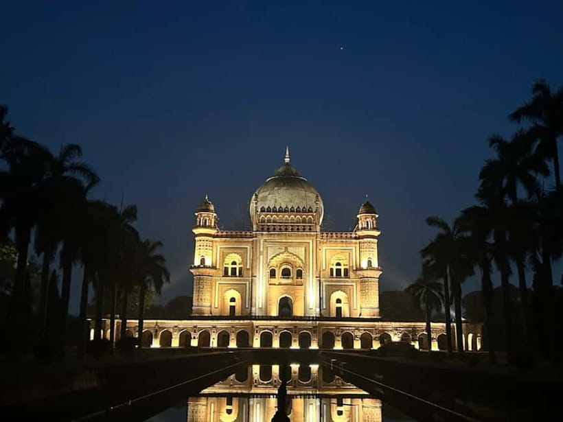 Delhi: Akshardham Temple, India Gate & Safdarjung Night Tour - Should you book it?