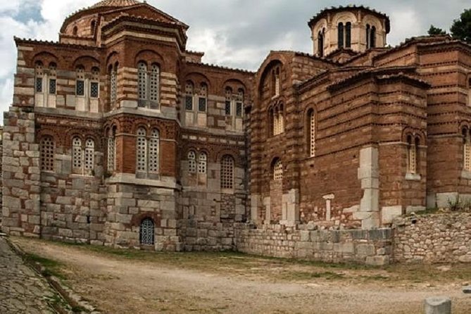 Delphi and Hosios Loukas Monastery Full Day Private Tour - The private format and the driver experience