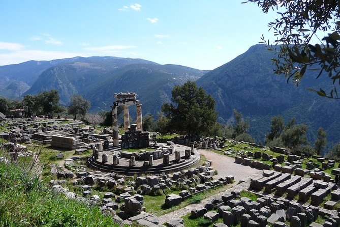 Delphi private tour: Navel of Earth, Apollo Temple, Oracle - A private ride that saves planning work