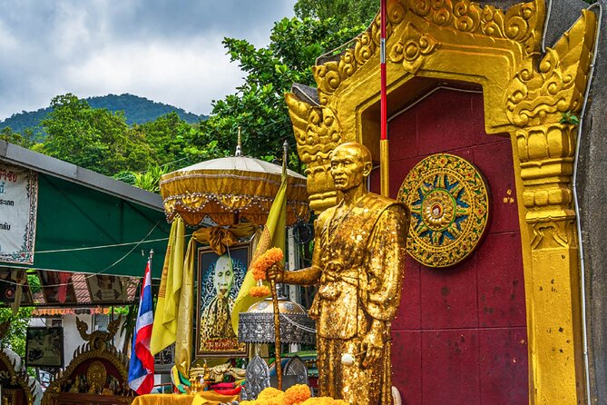 Doi Suthep and Wat Pha Lat Sunrise Tour (Small Group Only) - Who should book this sunrise tour?