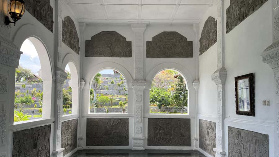 East Bali: Lempuyang temple, Tirta Gangga, Taman Ujung - Who will enjoy this East Bali route?