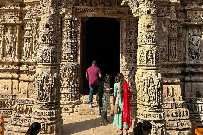Easy Private Tour at Sun Temple and Rani Ki Vav by Car - Booking details and cancellation terms
