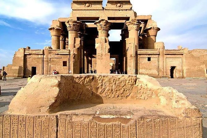 Edfu & Kom Ombo temples from Aswan or Luxor - Leaving at 6:00 am in a private car