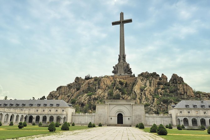 Escorial Monastery and the Valley of the Fallen from Madrid - The pace inside the monastery