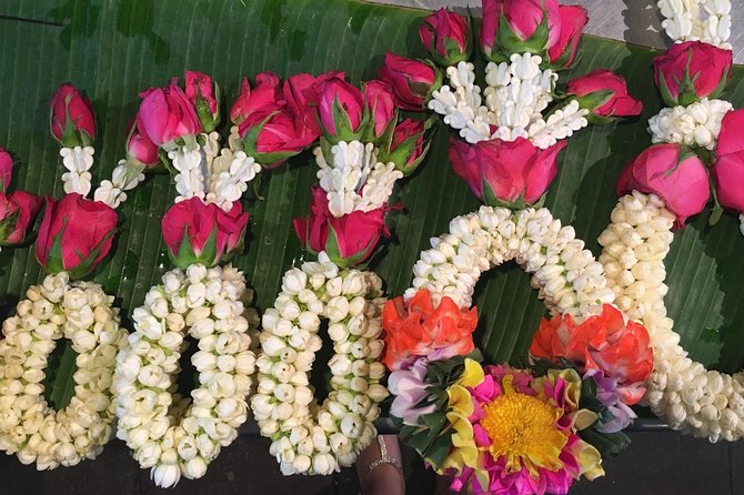 Explore Bangkok: Guided City and Temple Tour - Who will get the most from this temple tour?
