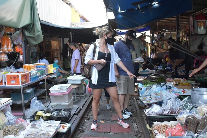 Floating Market with Great Pagoda Temple and Wat Sam Phran - Maeklong Railway Market: Bangkok’s most unusual market stop