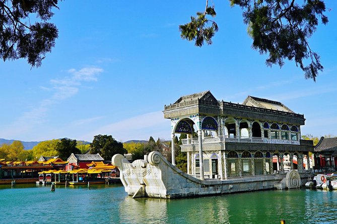 Forbidden City, Summer Palace&Temple of Heaven Mini Group Tour - Lunch: a useful pause, but the details conflict