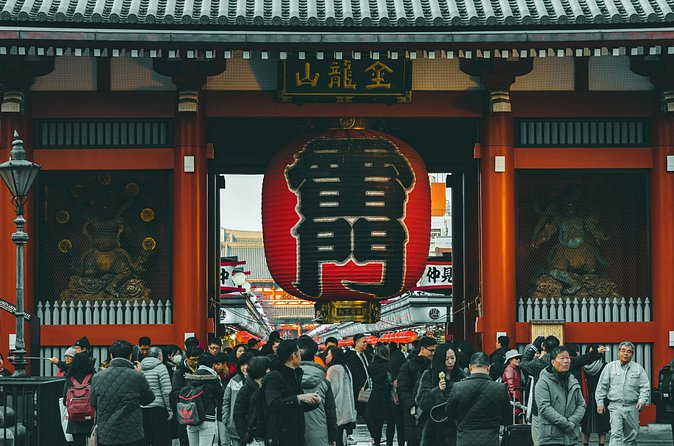 From Asakusa: Old Tokyo, Temples, Gardens and Pop Culture - How the guide affects the day