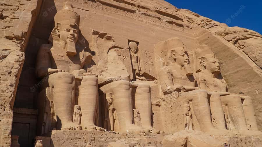 From Aswan: Abu Simbel Temple Day Trip with Hotel Pickup - Nefertari’s temple adds a different mood