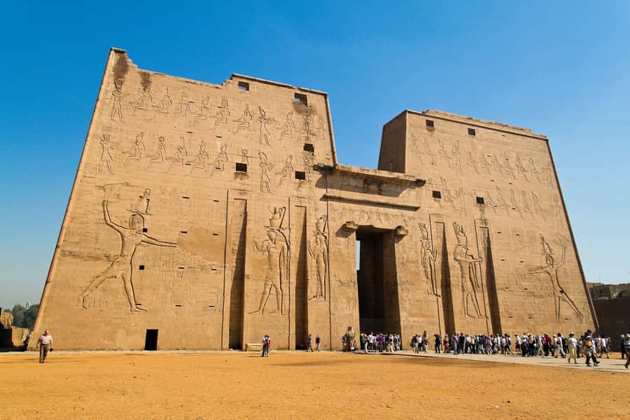 From Aswan: Edfu and Kom Ombo Temple All-Inclusive Day Tour - Edfu Temple and the world of Horus