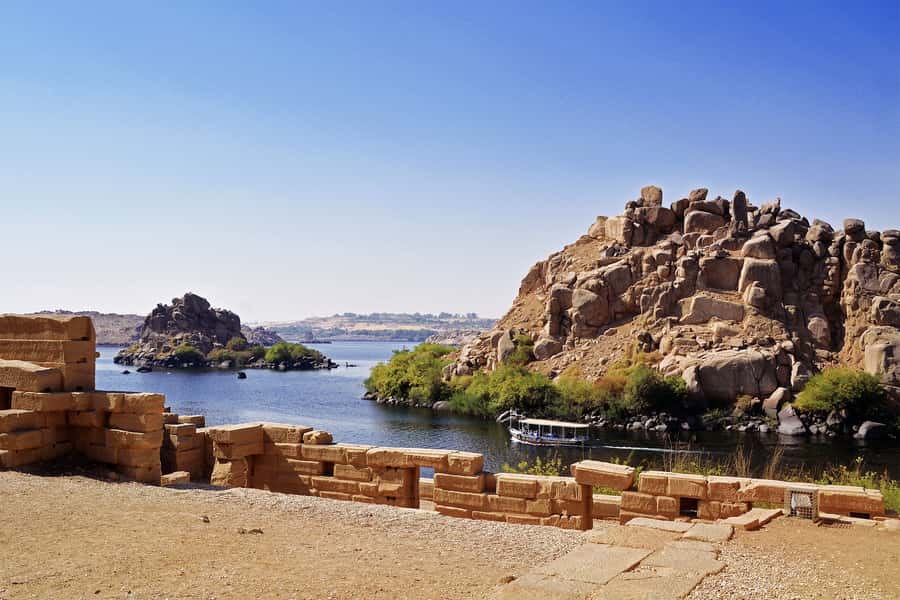 From Aswan: Philae Temple & Motorboat Tour to Nubian Village - Timing, comfort, and practical preparation