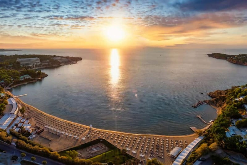 From Athens: Lake Vouliagmeni Spa & Temple of Poseidon Tour - Temple of Poseidon above the Aegean