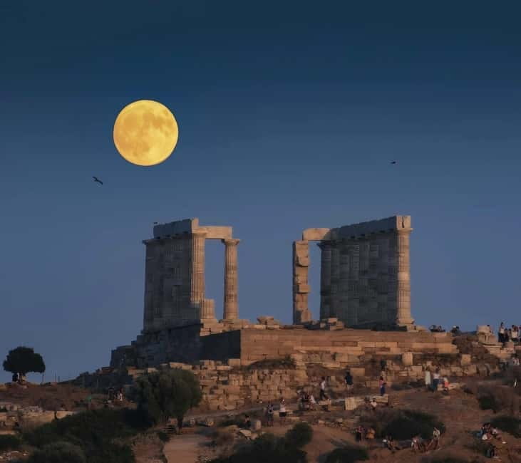 From Athens: Lake Vouliagmeni Spa & Temple of Poseidon Tour - Lake Vouliagmeni and its gently warm water