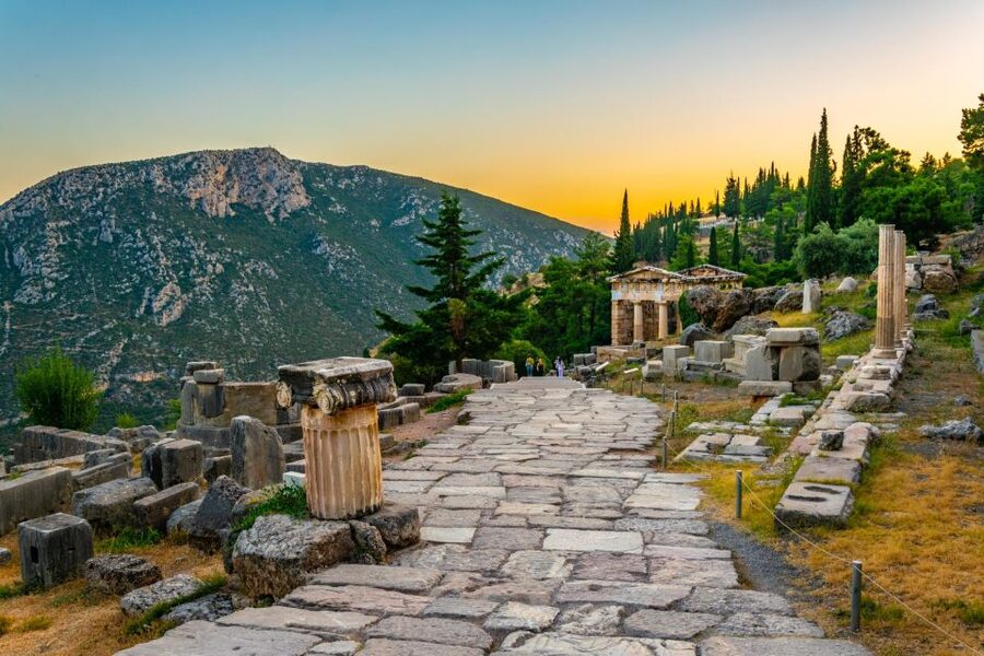 From Athens: Temple of Apollo and Oracle Delphi Day Trip - Who should book this Delphi trip