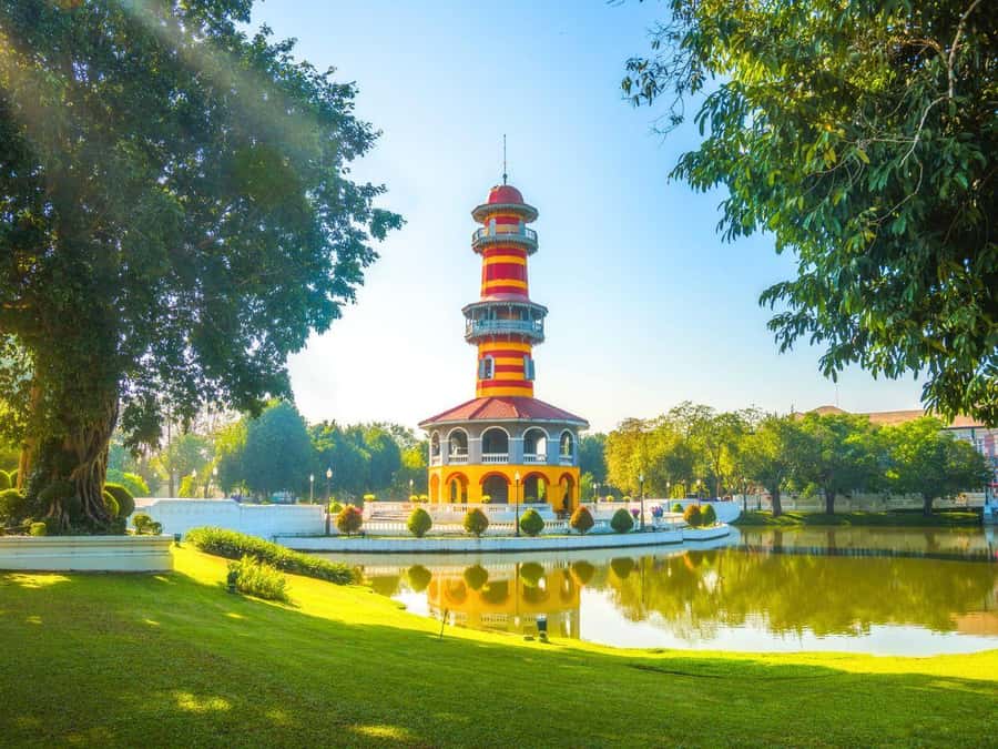 From Bangkok: Ayutthaya Temples and Boat Tour with Lunch - What guides add to the day