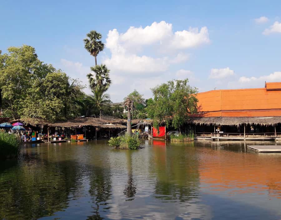 From Bangkok: Private Guided Tour of Ayutthaya’s 6 Temples - Wat Phra Si Sanphet puts you in the royal center