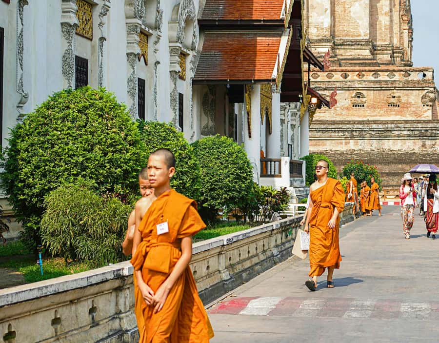From Bangkok: Private Guided Tour of Ayutthaya’s 6 Temples - Wat Mahathat and the famous Buddha in tree roots