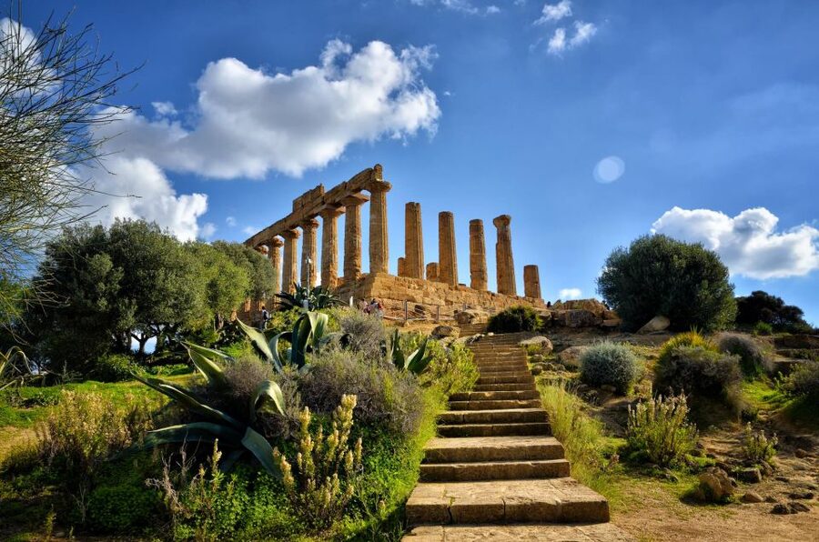 From Cefalù: Guided Tour to Agrigento Valley of the Temples - What the coach journey is like