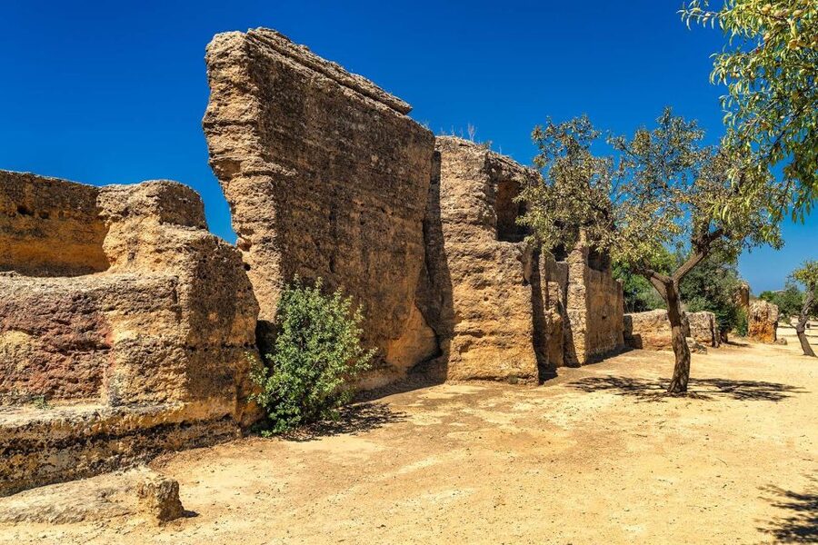 From Cefalù: Guided Tour to Agrigento Valley of the Temples - How the guide changes the experience