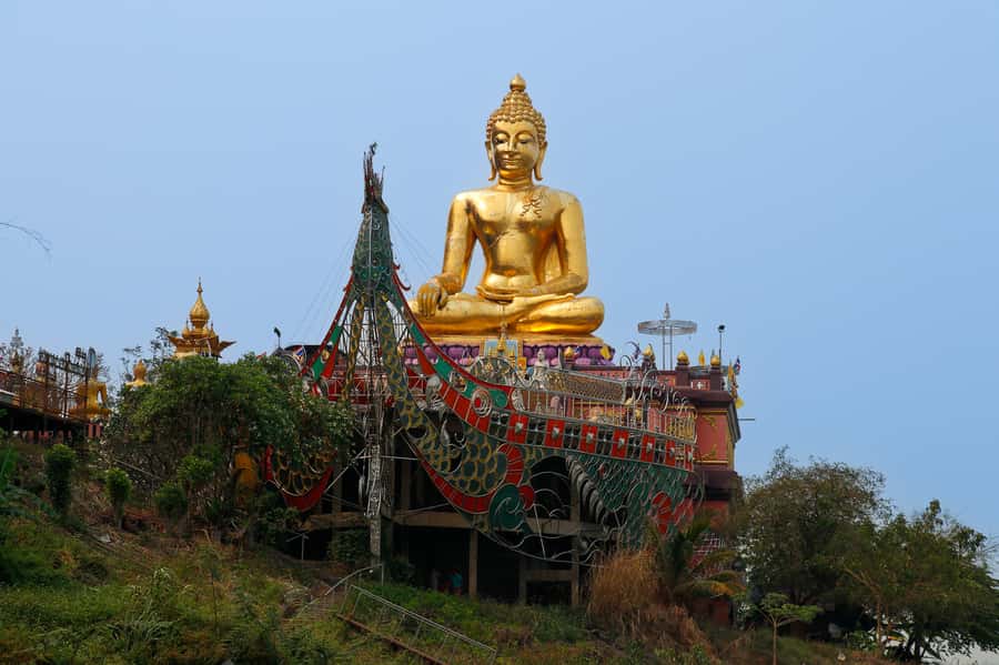 From Chiang Mai: Chiang Rai 2 Temples and Golden Triangle - Lunch is simple and at your own cost