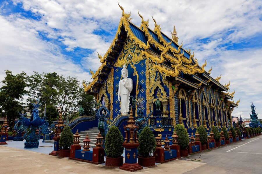 From Chiang Mai: Chiang Rai's Temples Exploration Day Trip - Wat Rong Suea Ten, the Blue Temple