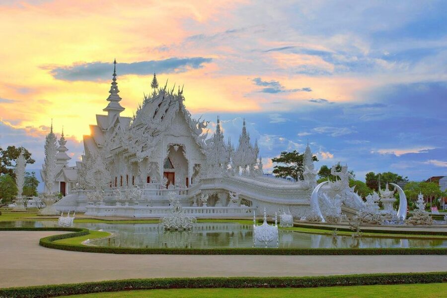 From Chiang Mai: Chiang Rai's Temples Exploration Day Trip - Dress and temple manners