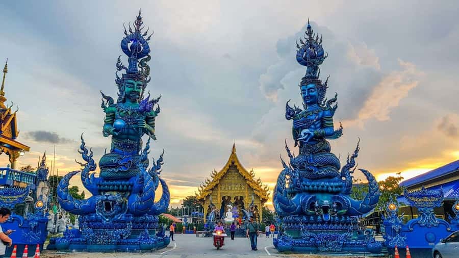 From Chiang Mai: Chiang Rai Temples and Golden Triangle Tour - Transport is comfortable enough, but the hours add up