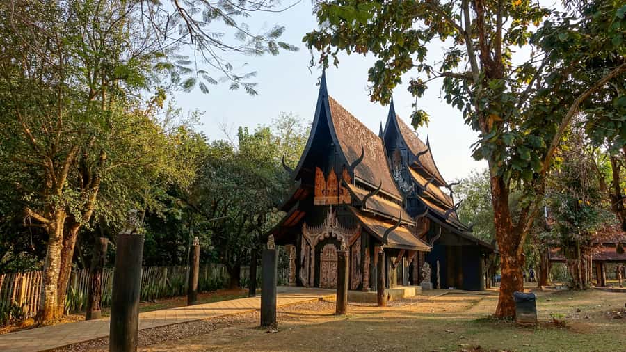 From Chiang Mai: Chiang Rai Temples and Golden Triangle Tour - Baan Dam is strange, dark, and not for everyone