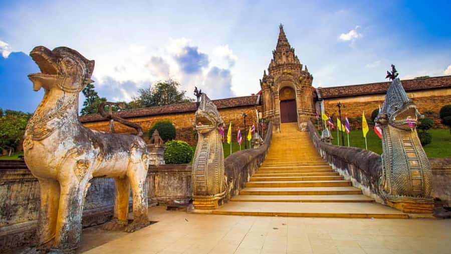 From Chiang Mai: Lamphun and Lampang Temples Tour - Wat Phra That Lampang Luang and classic Lanna design