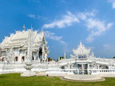 White Temple & Golden Triangle Day Trip