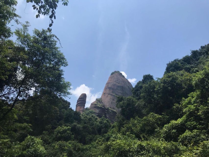 From Guangzhou: Mount Danxia and Nanhua Temple Full-Day - The light lunch and what to carry