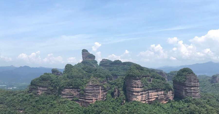 From Guangzhou: Mount Danxia and Nanhua Temple Full-Day - Arriving in Shaoguan with a private vehicle