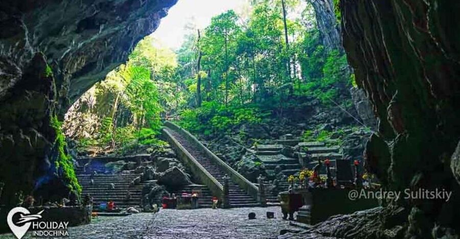 From Ha Noi: Perfume Pagoda – A Pagoda In Deep In A Cave - Leaving Hanoi for the Perfume Pagoda countryside