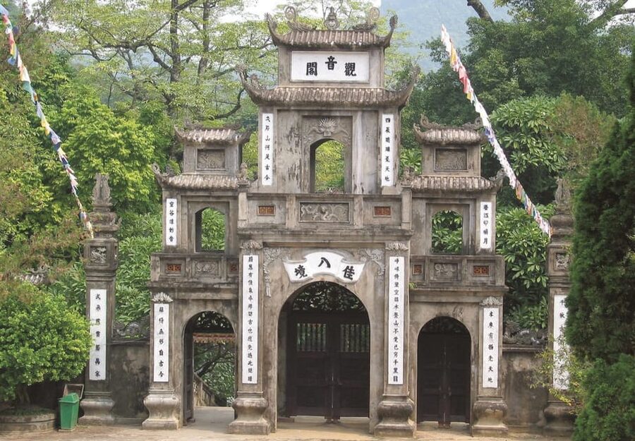 From Ha Noi: Perfume Pagoda – A Pagoda In Deep In A Cave - Thien Tru Pagoda and the included lunch