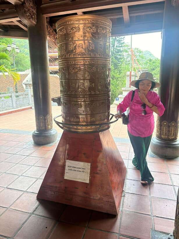 From Hanoi: Full-Day Perfume Pagoda Group Tour with Lunch - Why Perfume Pagoda makes a memorable day trip