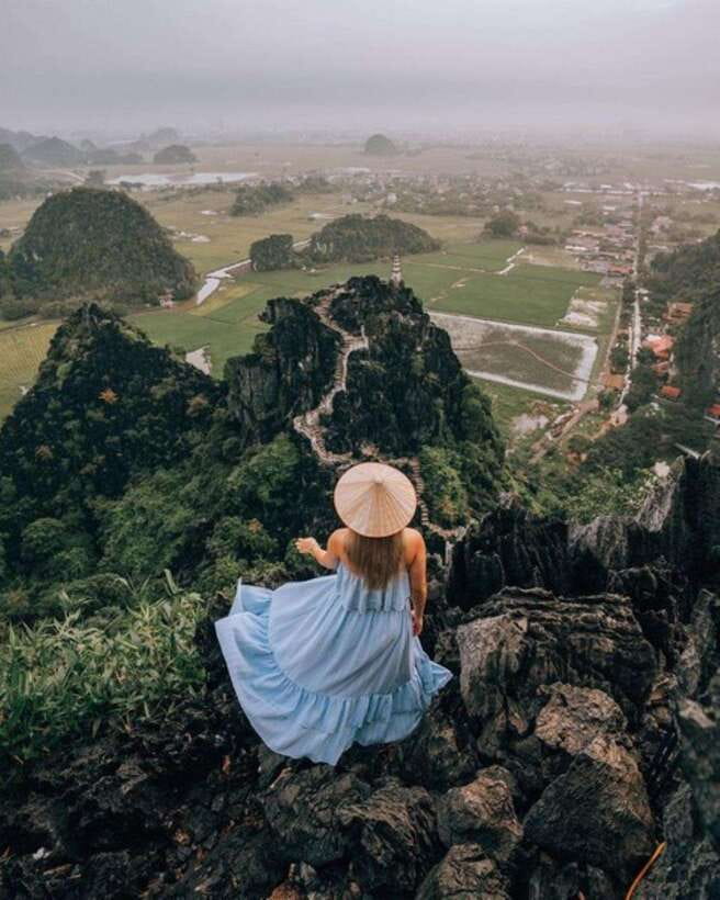 From Hanoi: Trang An Eco-tourism & Bai Dinh pagoda full day - The guides can make the long day easier