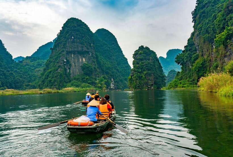 From Hanoi: Trang An Eco-tourism & Bai Dinh pagoda full day - Getting the most from the $37 price