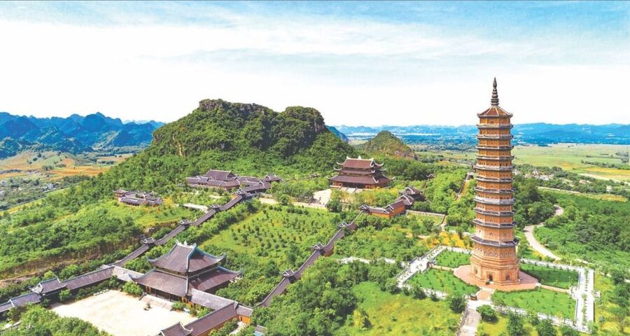 From Hanoi: Trang An Scenic Landscape & Bai Dinh Pagoda Trip - Returning to Hanoi after a long day